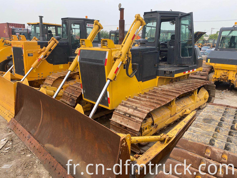 Used Bulldozer 1